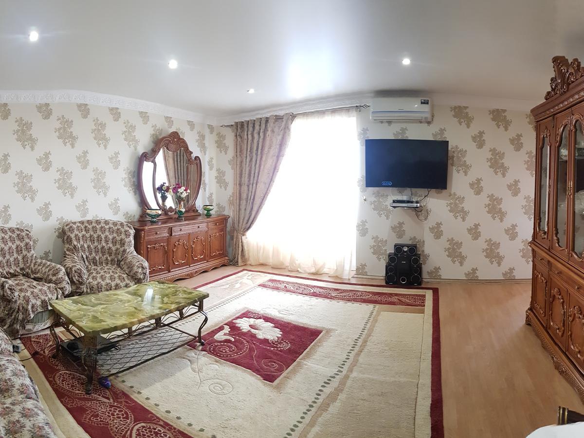 Люкс Апартаменты Центр Suhumi Exterior foto