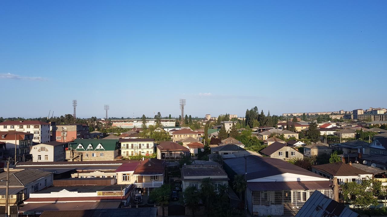 Люкс Апартаменты Центр Suhumi Exterior foto